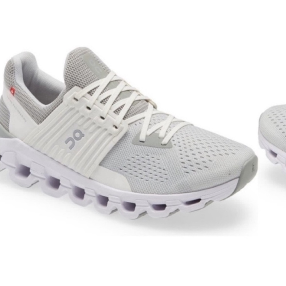 ON CLOUD cloudswift running sneakers gray white 6.5